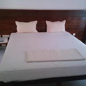 2* Resort Lilypad